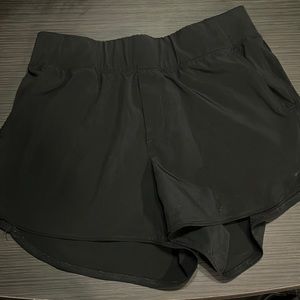 Active woven shorts size M
